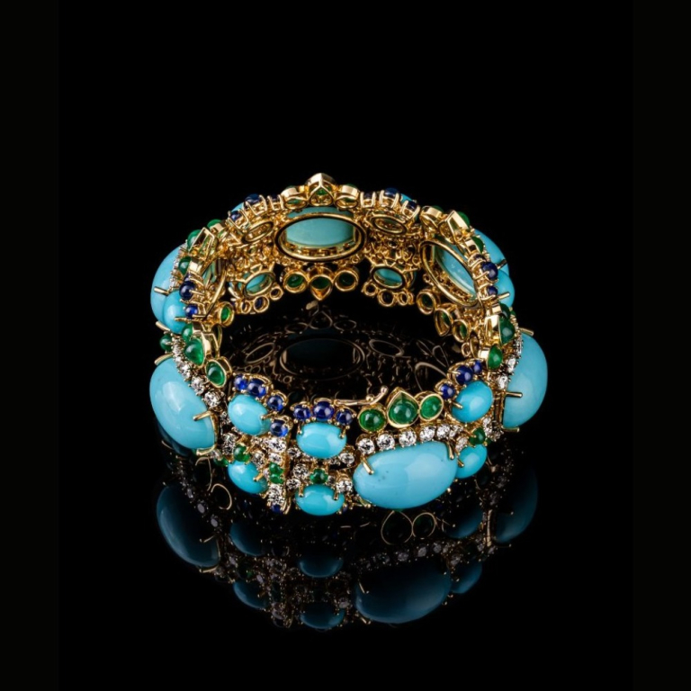 Gold bracelet with Arizona turquoise, sapphires, diamonds
